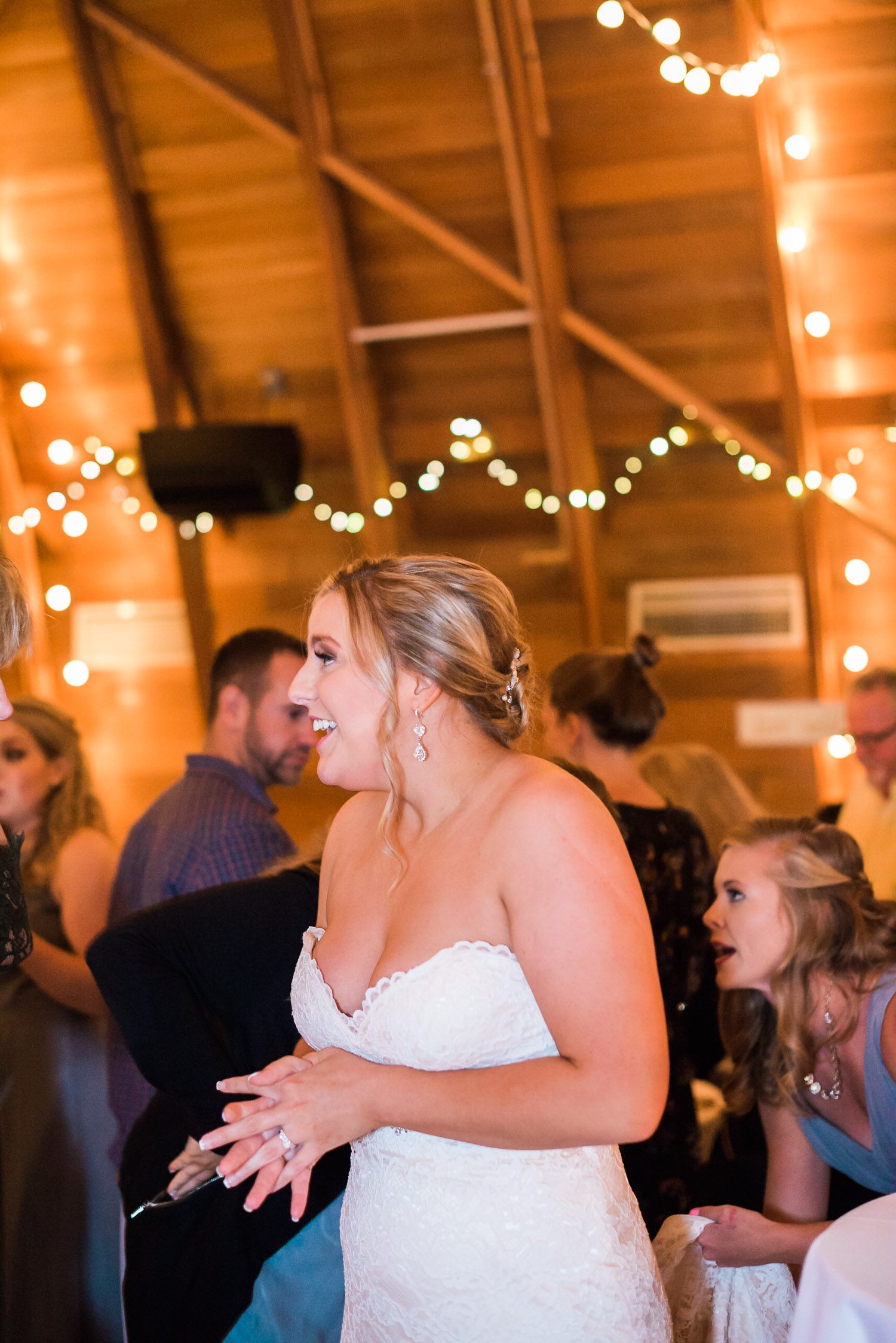 Seattle Wedding Photographer Lessie Blue Photography Wedding Photographers Seattle 6446