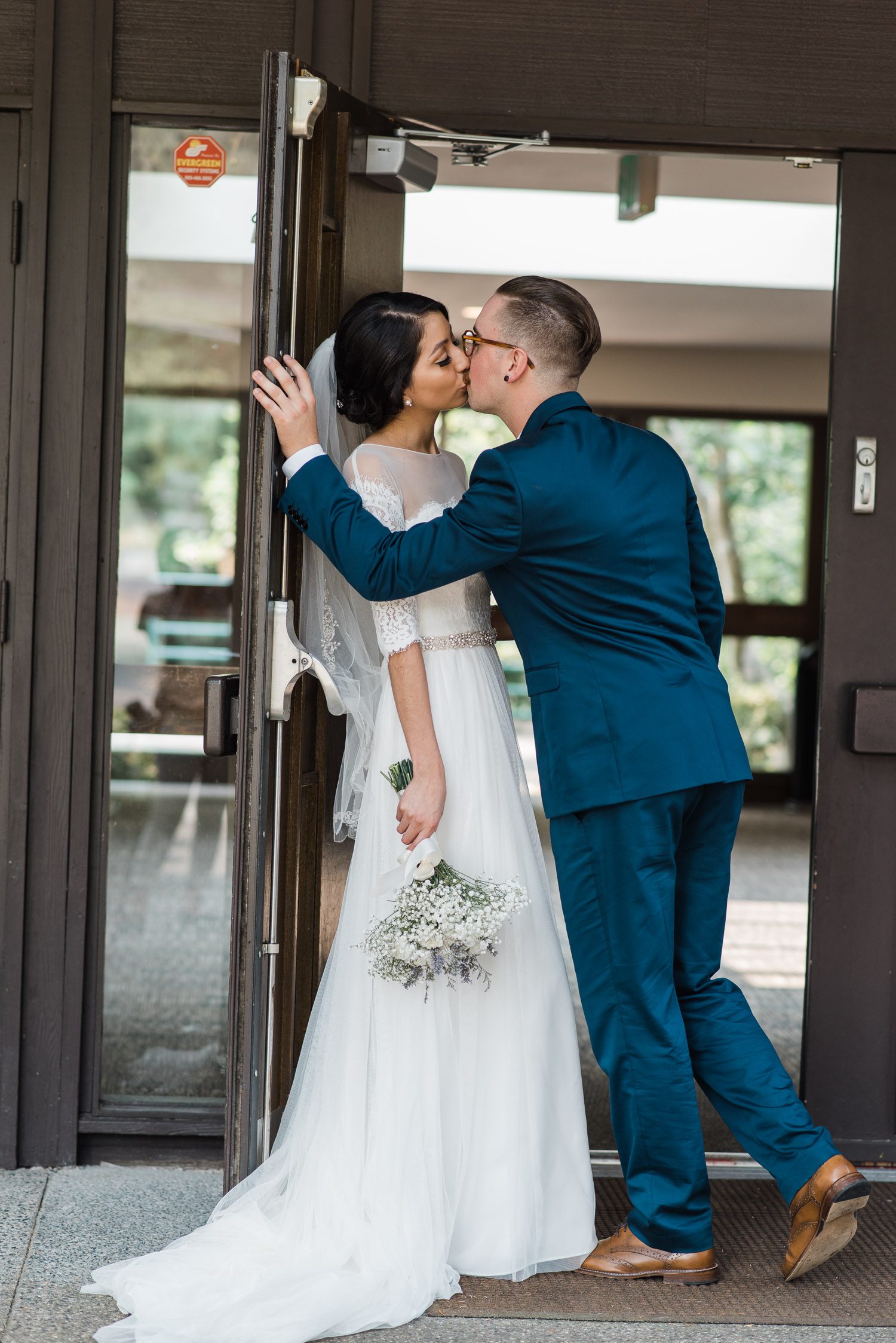 Seattle Wedding Photographer Lessie Blue Photography Wedding Photographers Seattle 3441