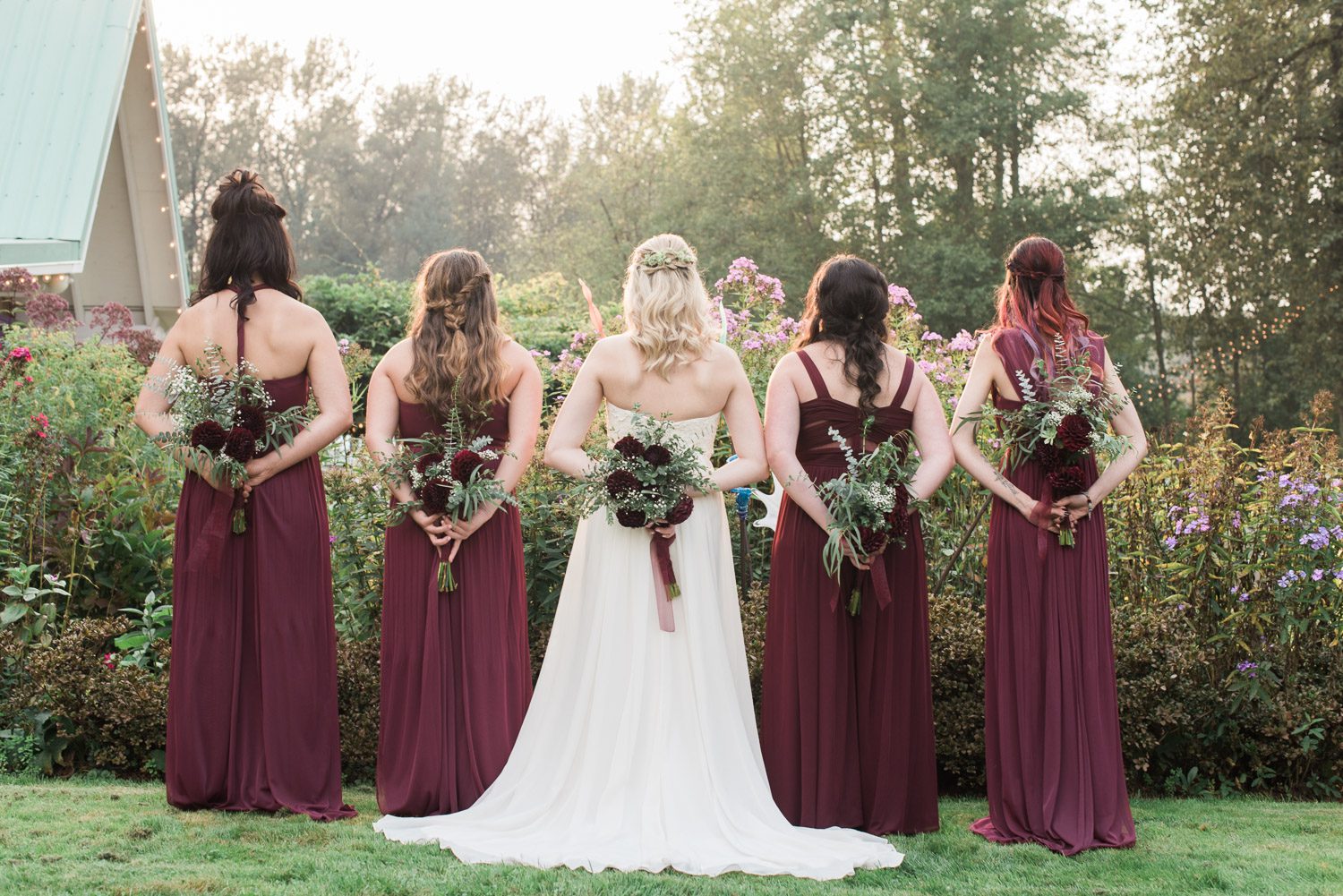 Seattle Wedding Photographer Lessie Blue Photography Wedding Photographers Seattle Shooting Star Event Gardens Maple Valley Wedding 1057