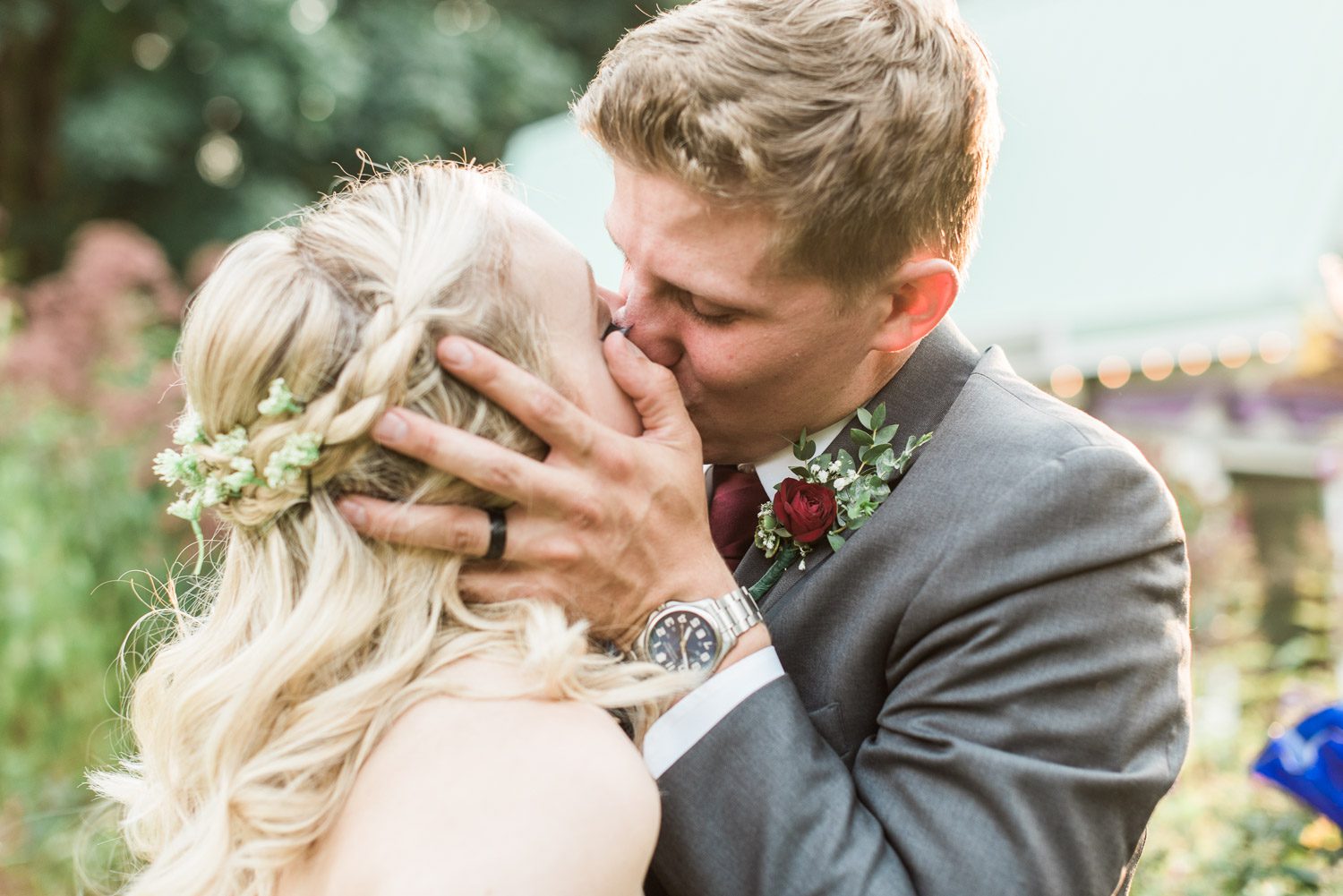 Seattle Wedding Photographer Lessie Blue Photography Wedding Photographers Seattle Shooting Star Event Gardens Maple Valley Wedding 1134