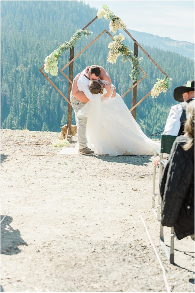 Lessie Blue Photography Tacoma Wedding Photographer 1135