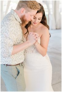 Seattle wedding photographer capturing couple at golden hour
